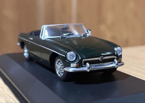 MINICHAMPS MG B Cabriolet 1/43