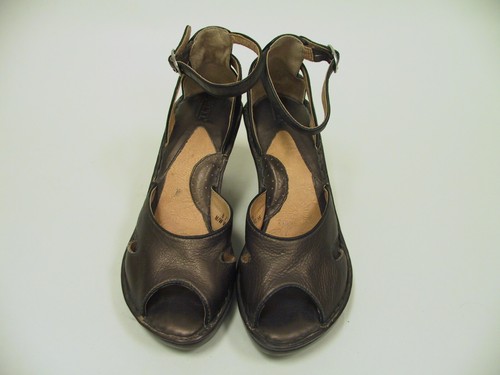 Born Plateau-Wedges mit offener Zehenpartie – bronzefarben – US Damen 8 – gebraucht - Bild 1 von 6