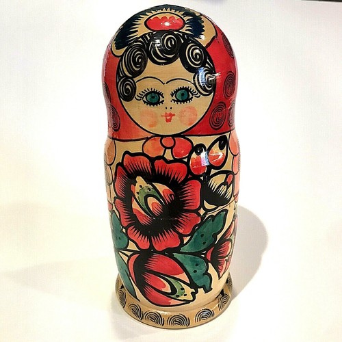 Russian Nesting Dolls made in USSR female with red flowers 7 dolls - Picture 3 of 12