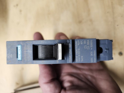 3va4130-5ed14-oaao Siemens Circuit Breaker - Picture 7 of 9