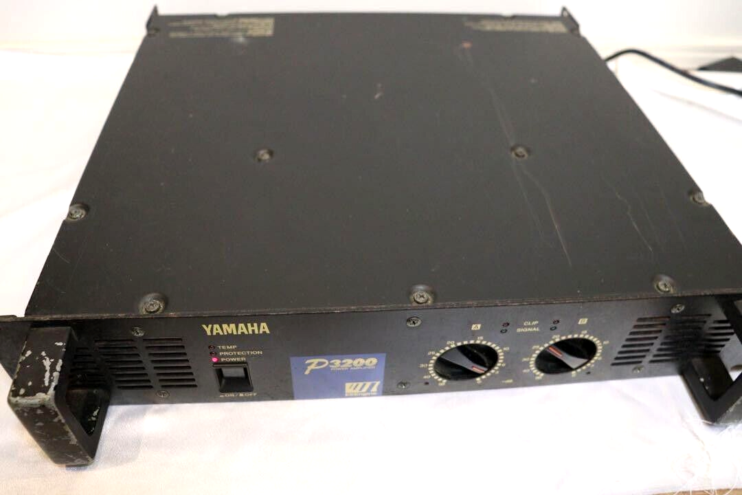 Yamaha P3200 Stereo Power Amplifier Black Used Tested Good Yamaha P3200 Stereo Power Amplifier Black Used Tested Good