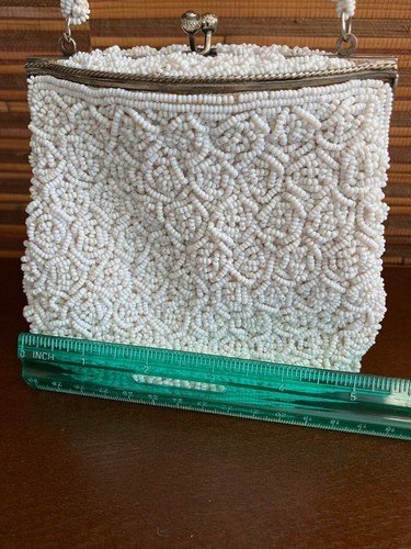 A Rare Vintage Walborg White Beaded Purse Exc. Condition * Come See, Come Sigh - Picture 3 of 11