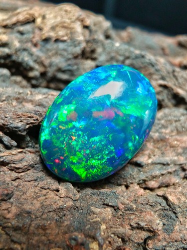 AAA Grade Black Opal Gemstone 9 CT Genuine Ethiopian Opal Lash Blue Vibrant Opal - Picture 7 of 10