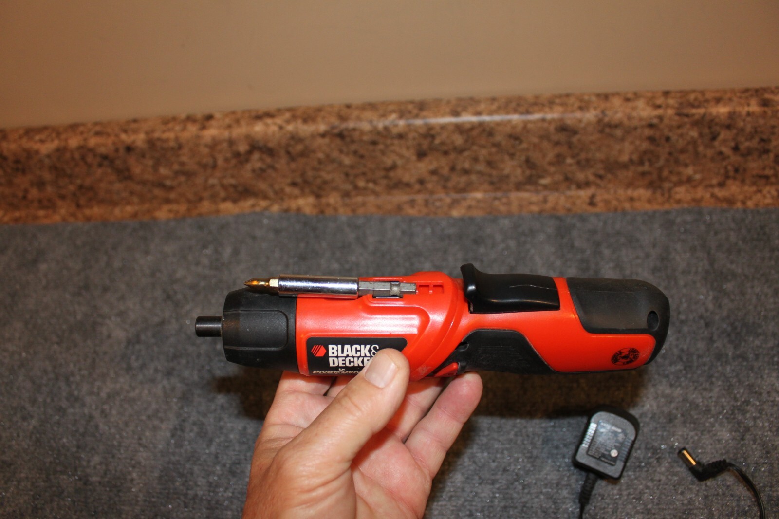 BLACK & DECKER Pivot Driver 3.6V Screw Driver & Charger PD360 WORKS See