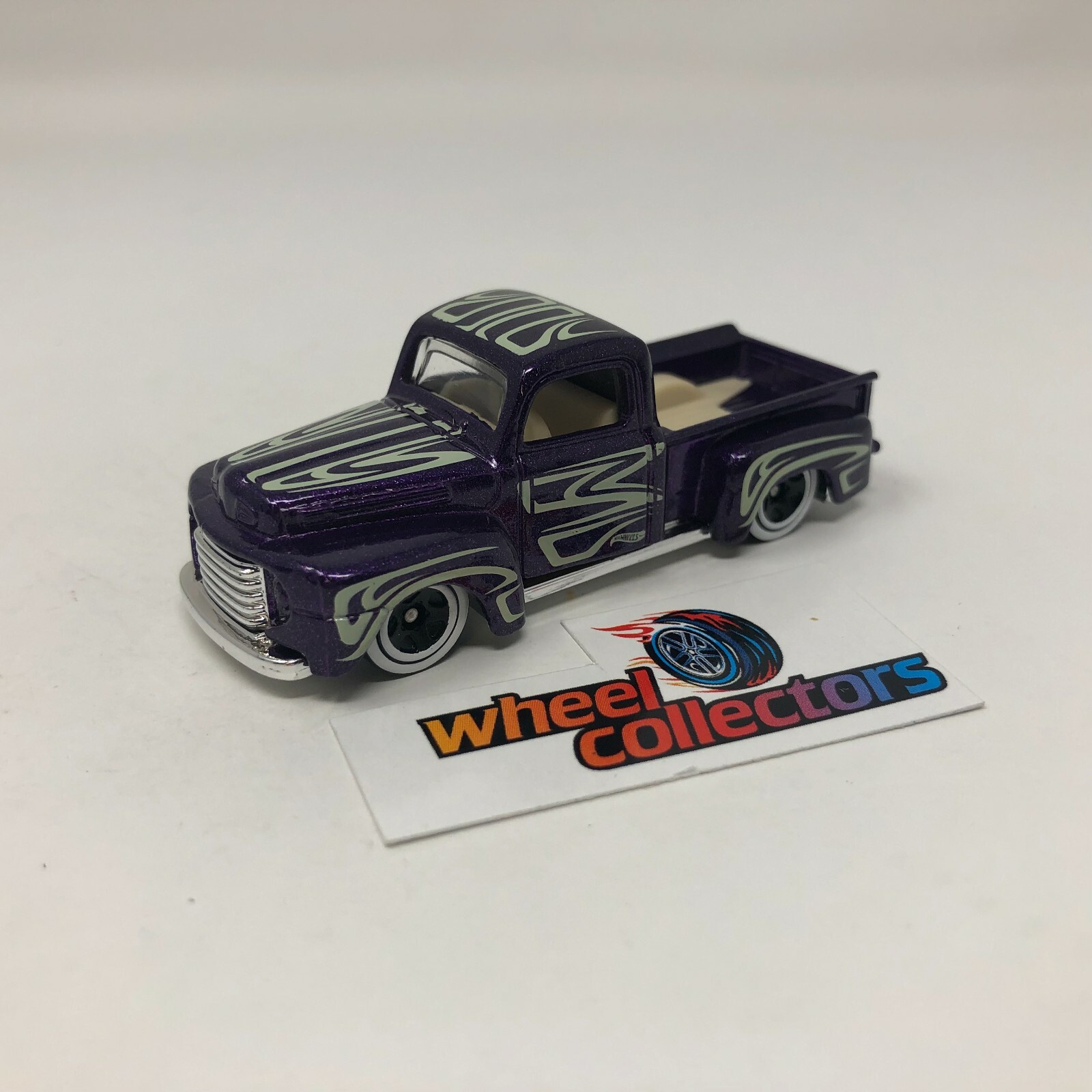 Picture 1 of 3