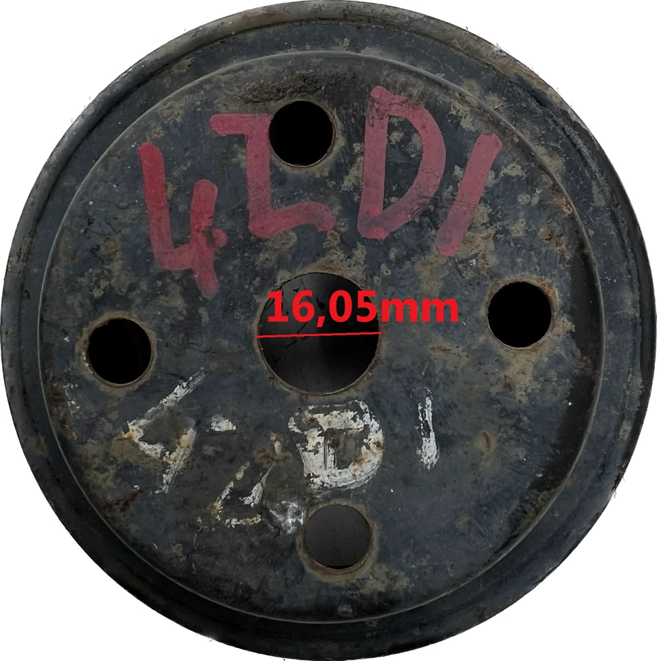 Polea bomba agua Isuzu Campo Trooper 4ZD1 OHC 2,3cc 8V usada Foto 4 de 4