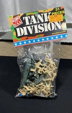 Vintage Tim Mee Toys Tank Division #1584 Toy Military Soldiers Tank 31 Piece