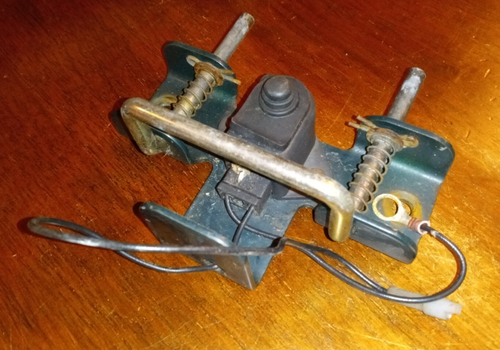 Wiring Harness Mount Switch Craftsman 4.5HP Lawn Vac model 247.770110 (53) - Picture 4 of 4