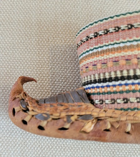 Vintage 2.5” Woven Leather Shoe Moccasin Handmade Ethnic Shelf Decor-Yugoslavia - Picture 15 of 18