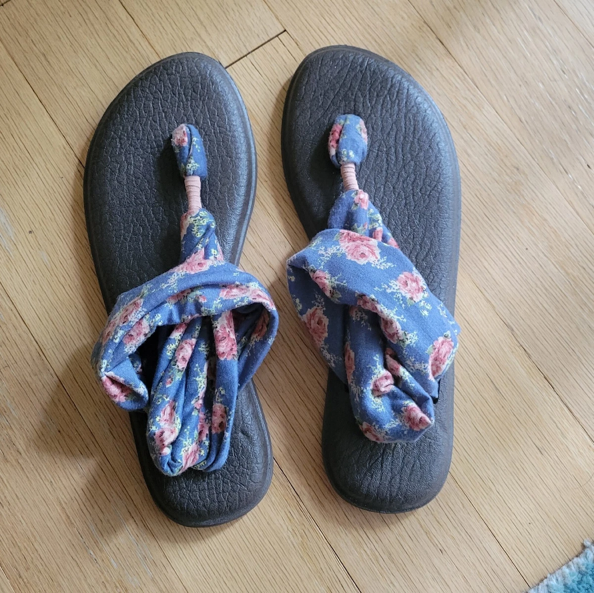 Sanuk Chambray Blue Pink Floral Yoga Sling 2 Sandals Flip Flop Thong Flats  sz 9