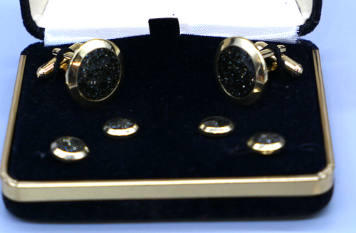 C & R Clothiers Black Cuff Links and 4 Button Studs in Original Box - Picture 2 of 10