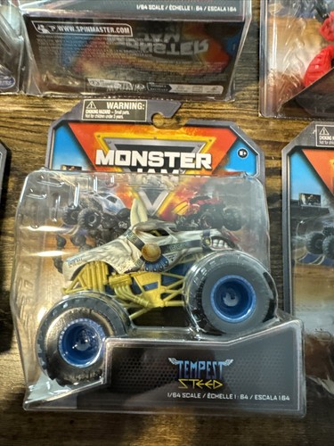 SEALED👉🏻"2024"MONSTER JAM ~SERIES 36~ 8 MONSTER Trucks Collection NEW 🔥🛻 - Picture 5 of 11