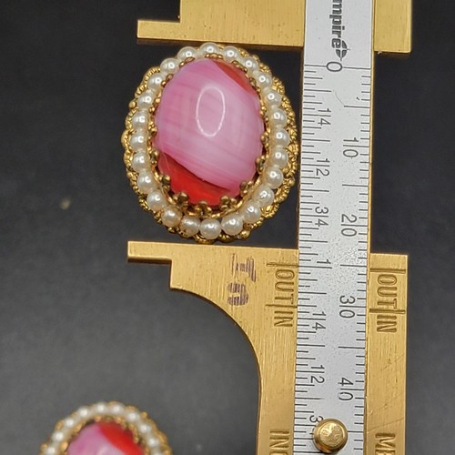 VTG West Germany Filigree Brass Pink Porphyry Glass Clip On Earrings Seed Pearl  - Picture 18 of 23