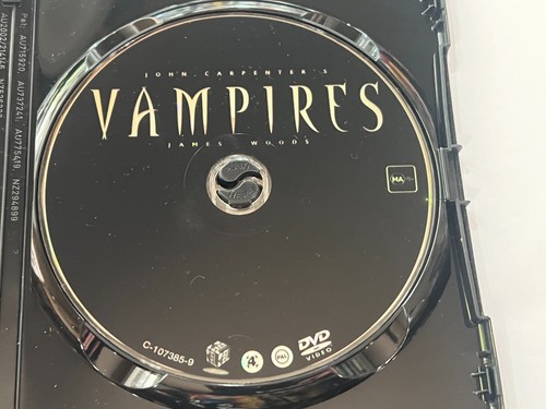 JOHN CARPENTER'S VAMPIRES (DVD , MA 15+) - Picture 2 of 3