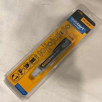 Fluke LVD2 VoltAlert Non-Contact Voltage Detector CAT IV & V 600V LED Flashlight