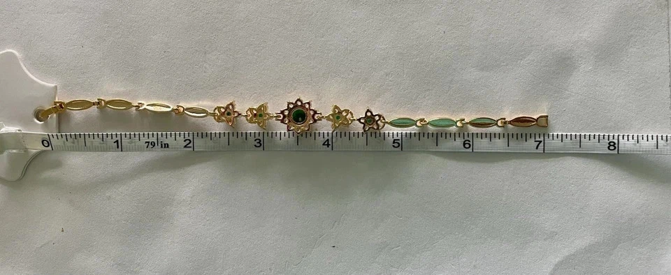 Brazalete de tenis para mujer de esmeralda simulada de corte redondo de 6 quilates enchapado en oro amarillo de 14 k Foto 4 de 4