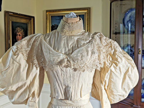 Antique 1895 Bridal/Wedding Gown Dress Pearls Lace Train Leg-o- Mutton Sleeves - Picture 14 of 22