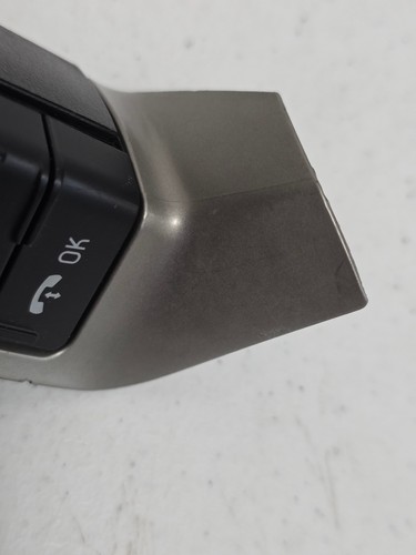 2010-2012 Ford Fusion SEL Right Side Media Radio Control Buttons B - Picture 7 of 10