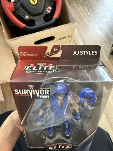 FIGURA WWE ELITE COLLECTION SURVIVOR SERIES ESTILOS AJ con EQUIPO DE ENTRADA NUEVO - Imagen 3 de 5