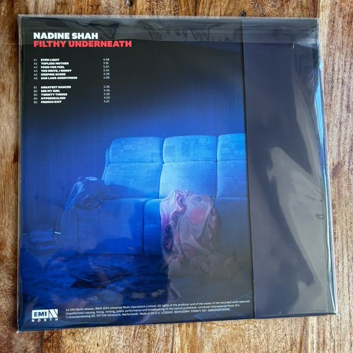 NADINE SHAH - FILTHY UNDERNEATH - NEW RED VINYL LP - SIGNED OBI 094/200 - Imagen 4 de 8