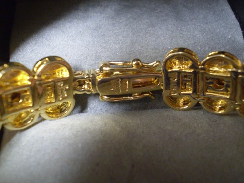 Signed Joan Rivers Vintage Ladies Faux Ruby Jacket Bracelet        25.0 grams - Picture 3 of 5