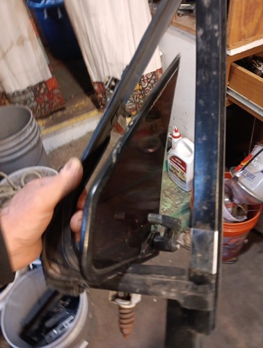 1983-1988 Ford Ranger Bronco II? Vent Wing Window Frame & Glass Passenger R Side - Picture 15 of 17