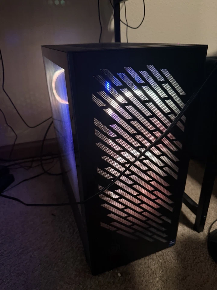 RTX 4060Ti 8GB, I7-13700F, 48GB DDR5, 2TB NVMe - CyberPowerPC Gaming Xtreme PC - Image 2 of 4