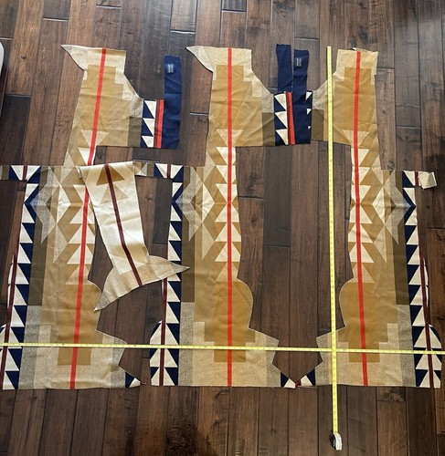 New Pendleton Wool blanket fabric remnants - Medicine Bow - appx 2.10 lb. - Picture 2 of 5