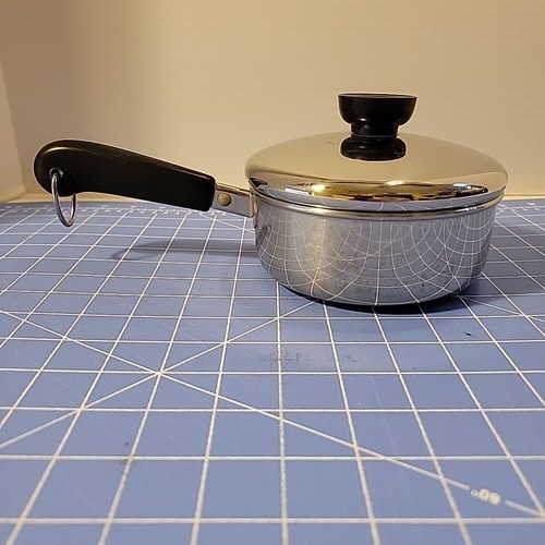 REVERE WARE 1801 Sauce Pan 3/4 Quart Black Handle w/ Hanger w/Lid 91 C - Picture 1 of 12