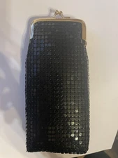 Retro Black Lumured Sequin Kiss-Lock 120s Cigarette Eyeglass Sunglasses Case