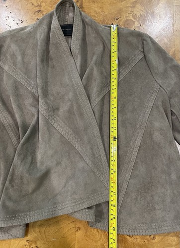 BCBG MaxAzari Faux Suede Cropped Jacket Sz Med - Picture 6 of 10