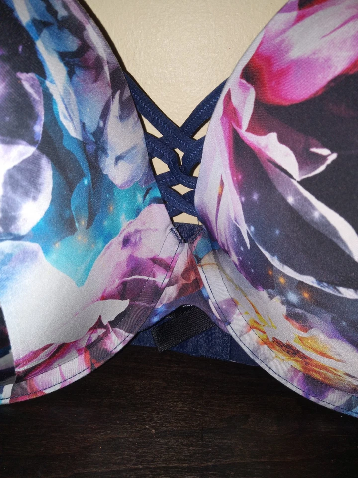 Torrid Curve Women's 42DD Bra Underwire Push Up Plunge Back Smoothing - Image 2 of 4