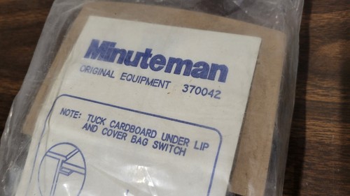 New Hospital Grade Disposable Vacuum Filter Bag Minuteman Model 370042 - 10 Lot - Picture 2 of 3