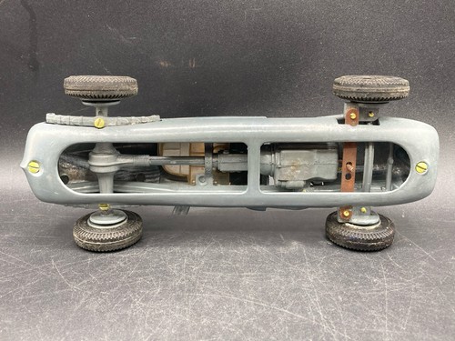 Hubley Iron Fishtail Indy Race Car Toy - Picture 9 of 10
