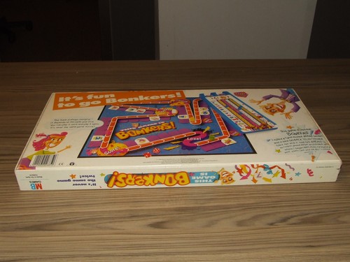Vintage This Game Is Bonkers Never The Same Game Twice MB Games 2-4 Players 8+ - Picture 5 of 22
