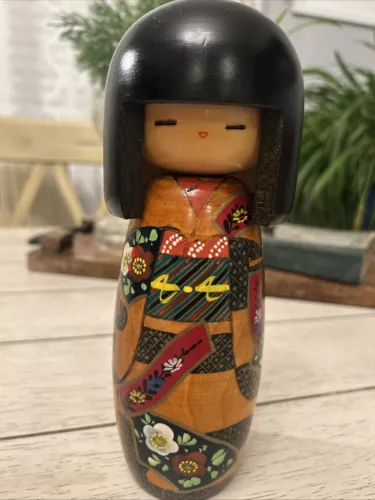 Kokeshi Doll Hand Painted 22cm 8.75” Ornate Intricate Kimono Signed Japan