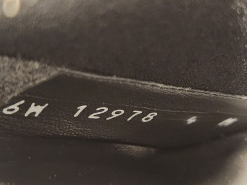 STUART WEITZMAN 6W12978 BLACK SUEDE & SATIN STILETTO SHOE BOOTIE W/BUCKLE 4M EUC - Picture 8 of 9