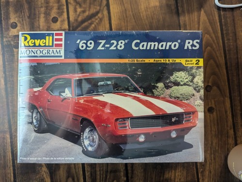 Revell Monogram '69 Z-28 Camaro RS Kit # 85-7457 1:25 SEALED