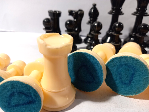 Vintage Chess Pieces Cream & Black Acrylic Set (b) - Picture 11 of 12