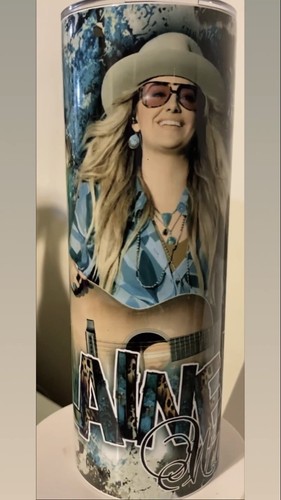 20oz Tumbler Featuring Lainey Wilson,  Country Music Singer. - Picture 3 of 4