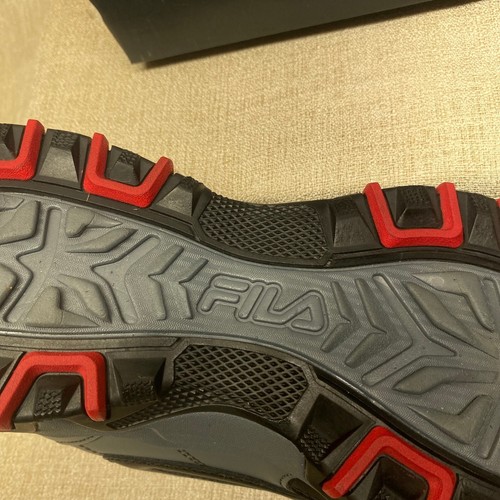 FILA Men’s Athletic Shoes Size 8.5 M grey-black-red Leather & Fabric Upper NEW - Picture 10 of 13