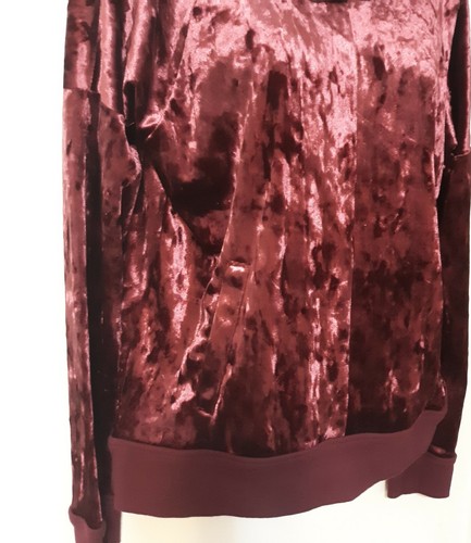 Betsey Johnson Vinta Red Wine Crushed Velvet Blouse Stretch SZ Small - Picture 5 of 12