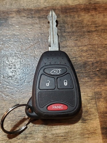  2005-2014 Chrysler Dodge Jeep 4-Button  Key Remote Head Keyless Entry - Picture 1 of 2