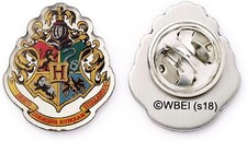 Insignia prendedor oficial de Harry Potter con escudo de la casa de Hogwarts
