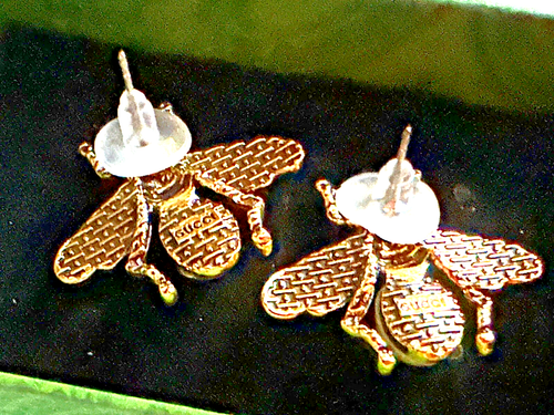 Iconic GUCCI Earrings Aged gold metal Gucci Bees with white pearls and GG Logo - Picture 17 of 21
