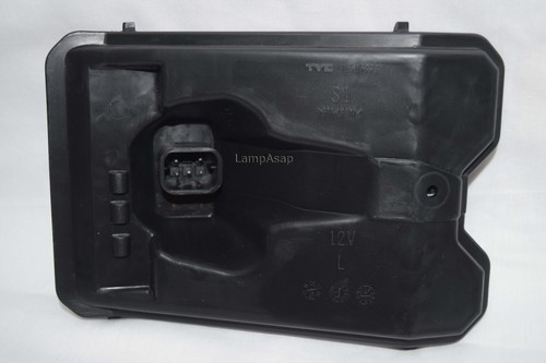 Rear Tail Lamp Circuit Board Connector Plate Driver Side Fit 1998-2005 Malibu - Picture 1 of 3