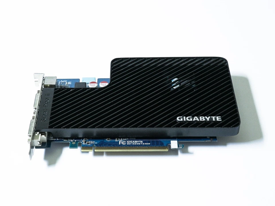 GIGABYTE NVIDIA GeForce 8600 GT 256MB DDR3 Great condition! - Image 4 of 4