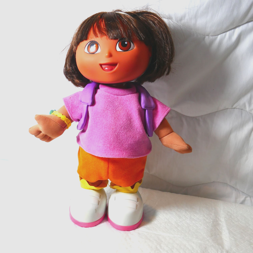 WIR HABEN ES GESCHAFFT! Dancing Dora Explorer Puppe Mattel 2001 Viacom International.