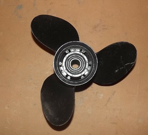 CO2C22025-Hustler-Turning-Point-Prop-13-1-4-X-19-with-15-Spline-Hub