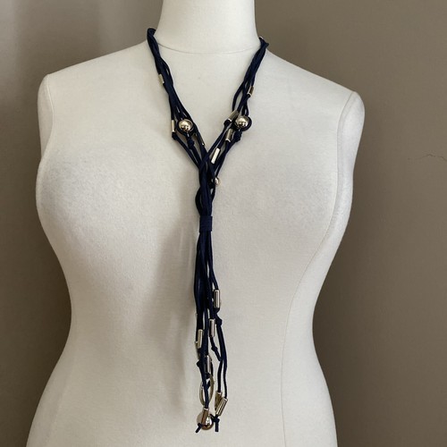COLLANA LUNGA CHICOS JACE BLU CAMOSCIO CORDONCINO NAPPA STRATIFICATA PENDENTE 28” - Foto 3 di 8